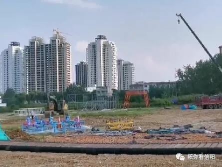 信阳一小学不足2米处建游乐园？